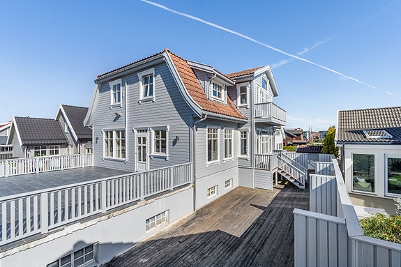 EiendomsMegler 1 v/Jorunn Riise presenterer Vistemyrå 14 - Stor og innholdsrik enebolig nær Randaberg sentrum