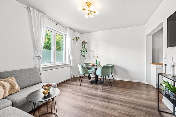 Velkommen til en lys og pen selveierleilighet med god standard og flott beliggenhet på beste Grünerløkka!