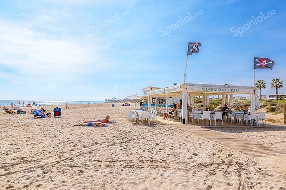 Moderne strandleiligheter med 2 soverom - Bare 100 meter fra stranden