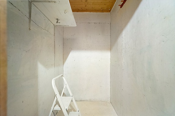 Bod med gode oppbevaringsmuligheter