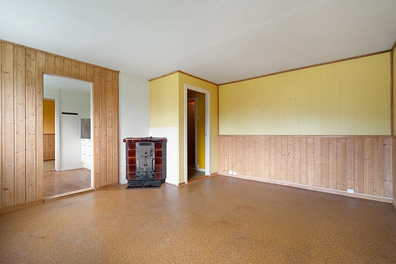 Romslig rom i kjeller (Rommet er ikke omsøkt og godkjent for varig opphold)