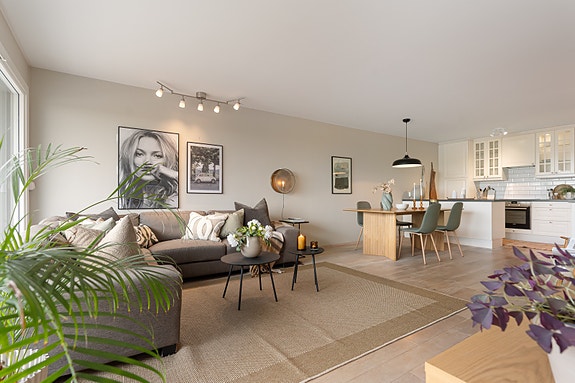 Velkommen til Vestliveien 20 B, en lys og lekker leilighet beliggende i et attraktivt og veletablert område.