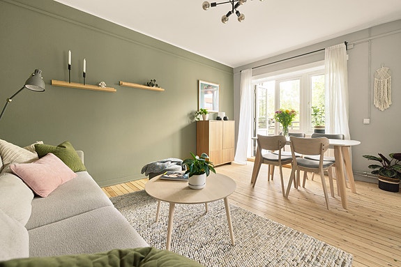 Velkommen til en lun og lys 3-romsleilighet, sentralt på Grünerløkka.