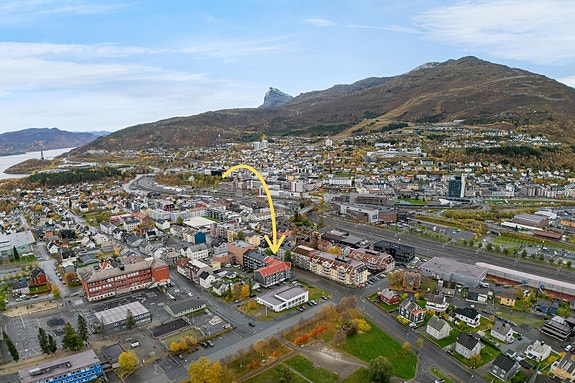 Ønsker du en enkel hverdag med alle fasiliteter i umiddelbar nærhet? Da kan denne leiligheten være noe for deg - Velkommen på visning!