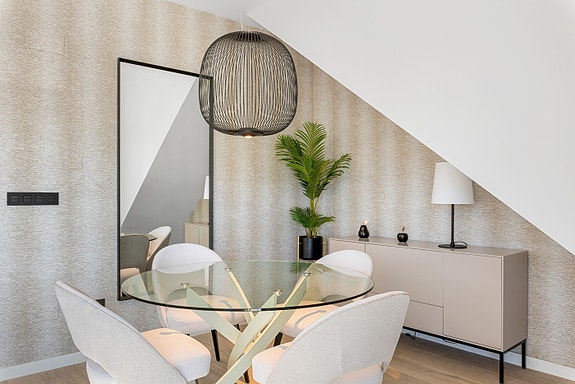 Penthouse-leilighet | Takterrasse på 70 m2 | 3 soverom og 2 bad | Nydelige fellesområder | Høye kvaliteter