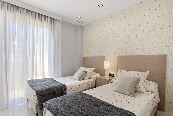 Penthouse-leilighet | Takterrasse på 70 m2 | 3 soverom og 2 bad | Nydelige fellesområder | Høye kvaliteter