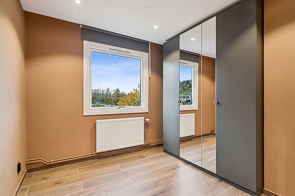 Praktisk planløsning med god garderobeplass.