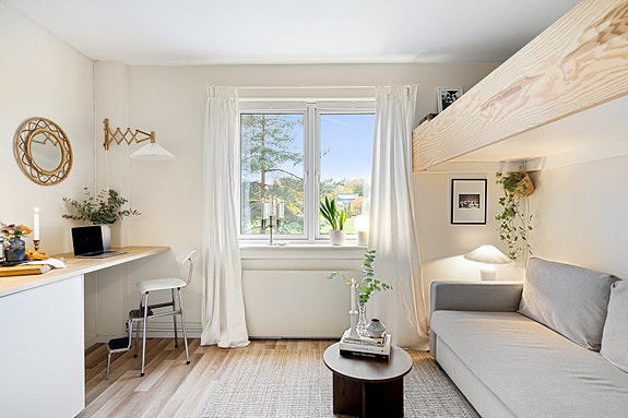 Nordvik v/Konstantin Karlsson ønsker velkommen til en stilfull leilighet i Stavangergata 46B.