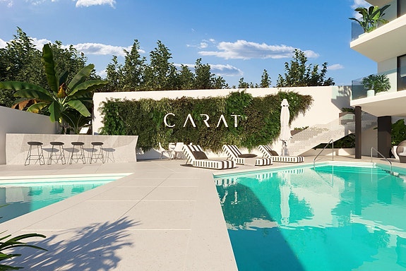 Eksklusiv penthouse med stor terrasse og fantastisk havutsikt! Gangavstand til strand. Nydelige fellesområder.