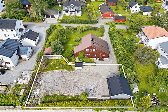 Omtrentlig skisse som viser tomtegrensen - Se gjerne grunnkartet i vedlegg til salgsoppgave for nøyaktige grenser