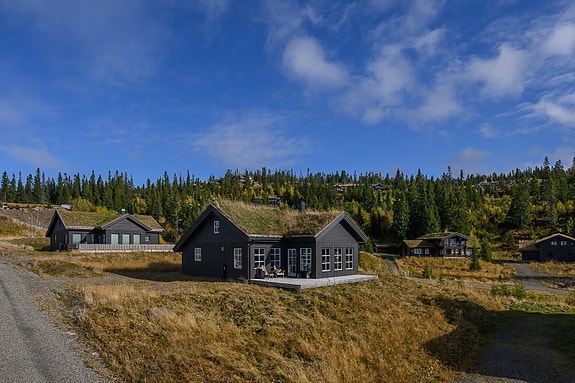 Velkommen til Rekstet 17! Meget tiltalende hytte med en gjennomført og helhetlig stil og velfungerende løsninger.
