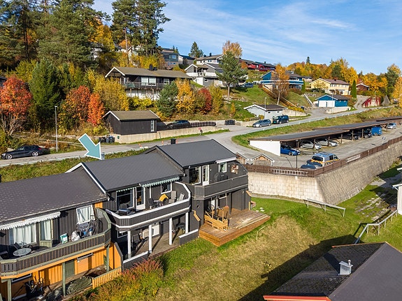 DNB Eiendom v/Joachim Vågen har gleden av å presentere et familievennlig rekkehus over to plan.