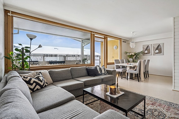 Aktiv Eiendomsmegling v/ Kirsti N. Olsen har gleden av å presentere Nedre Flatåsveg 27B.