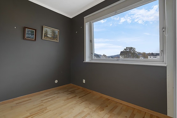 Rom 3 - Fleksibelt rom skal kan tilpasses etter behov. Ypperlig for bruk av enten gjesterom, hjemmekontor m.m.