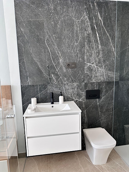 Nybygg! Penthouse leilighet med 2 soverom og stor terrasse - Nær strand og golf