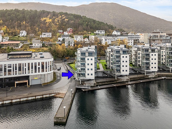 Møremegling v/ Marius Ødegaard presenterer Strandgata 38