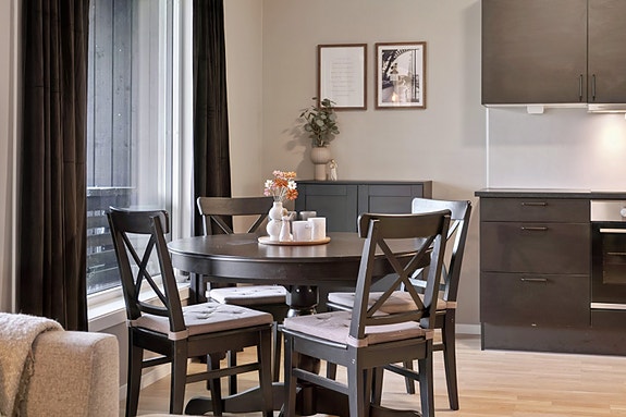 Velkommen til Kvislavegen 20 - Koslig 3-roms leilighet lys og moderne standard.