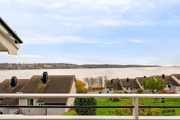 Velkommen til Karlstadveien 22, presentert av ASK Meglergaarden v/ Lena Johnsen