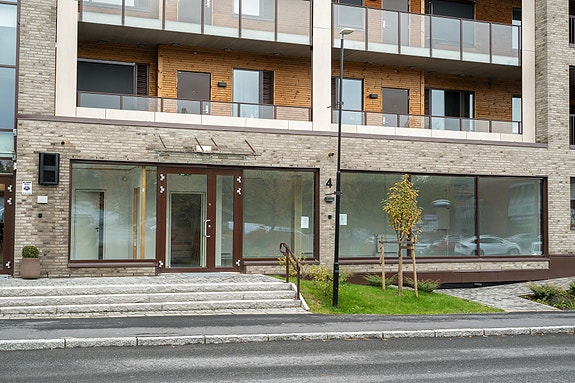 Ellen Celine Heireth v/EIE eiendomsmegling har gleden av å presentere Senterveien 4!