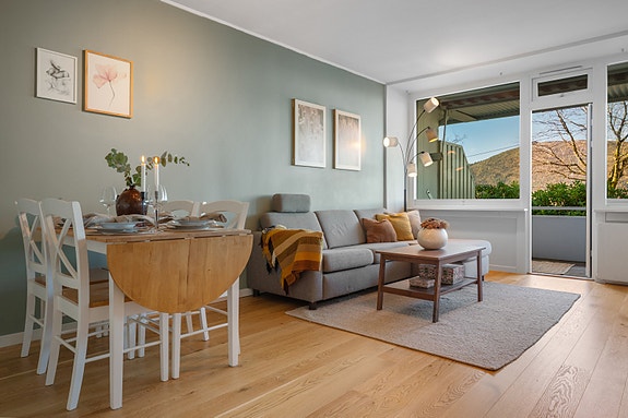 Velkommen til Landåslien 31, presentert av Mona Larsen i Privatmegleren Syd.