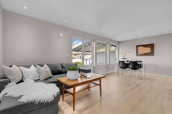 Velkommen til Sølvveien 14C! Boligen er presentert av Andre Sandvik v/Aktiv eiendomsmegling avd. Kristiansand