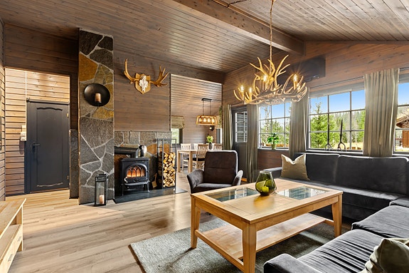 Velkommen til Gauphaugen 25 - Trivelig og velholdt hytte med gjenommført stil som gir den ekte hyttefølelse.