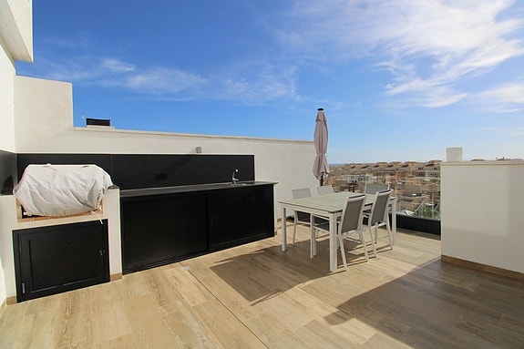 Penthouse med takterrasse og jacuzzi - Turistlisens og gangavstand til alt