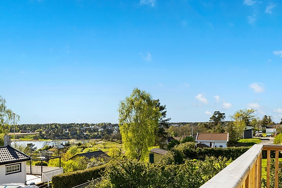 Velkommen til Tingstedveien 2B, presentert av Eiendomsmegler 1 v/Henriette Henriksen.