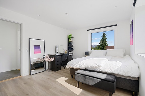 God plass til å kombinere både soveplass og kontorplass