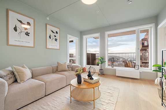 Velkommen til denne lekre og moderne 3-roms selveierleiligheten fra 2025!