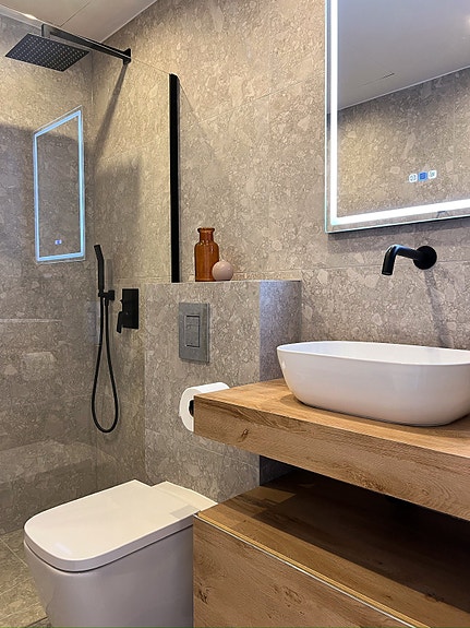 Penthouse med 3 soverom | Oppgradert | Takterrasse | Stort utleiepotensiale