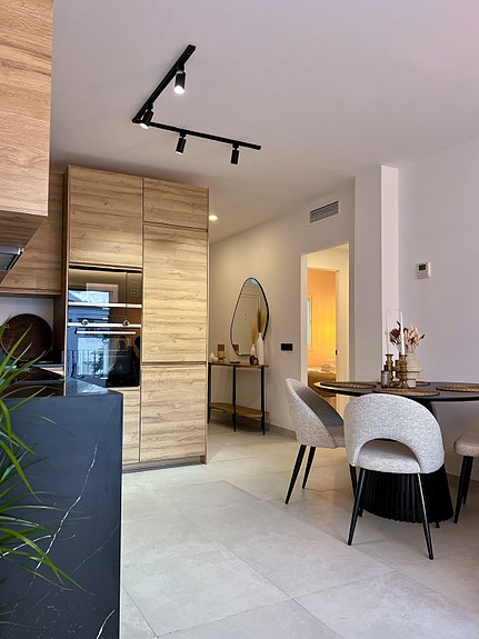 Penthouse med 3 soverom | Oppgradert | Takterrasse | Stort utleiepotensiale