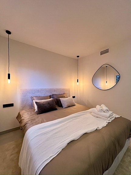 Penthouse med 3 soverom | Oppgradert | Takterrasse | Stort utleiepotensiale