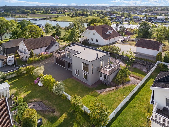 Bakke Sørvik & Partners v/ Benjamin Wilhelmsen har gleden av å presentere Bueråsveien 6A!