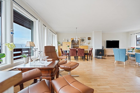 Vedfyring gir god varme på kalde dager