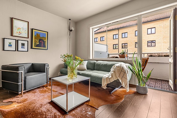 EiendomsMegler 1 v/Trym Valved presenterer Mogata 18 - en flott 2-roms leilighet med oppgradert bad fra 2025 beliggende på populære Sagene.