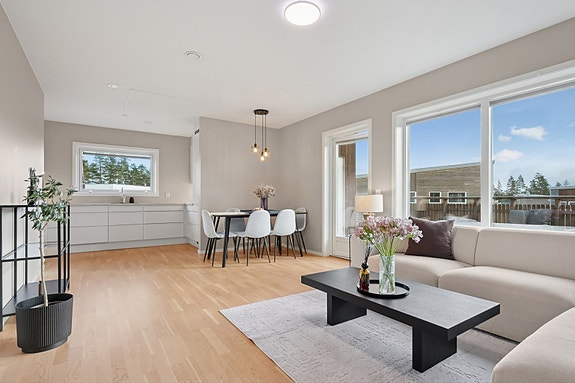 DnB Eiendom v/Anne Marie Endresen ønsker velkommen til Caspar Wessels vei 43!