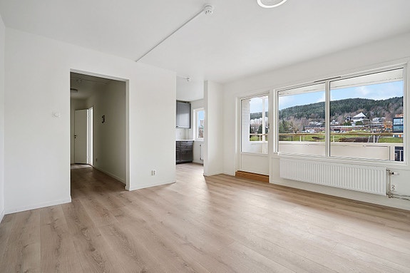 Stuen har fin utsikt og en behagelig atmosfære.