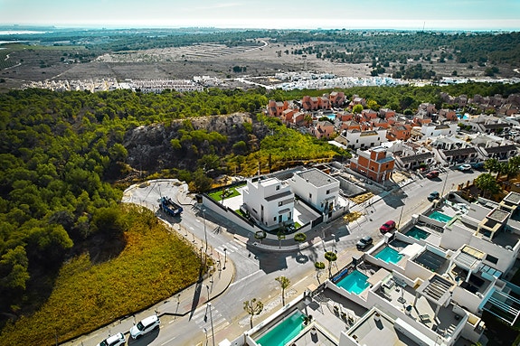 NYBYGDE LUKSUSVILLAER | 3 soverom og 3 bad | Natur, golf og Middelhavet innen rekkevidde