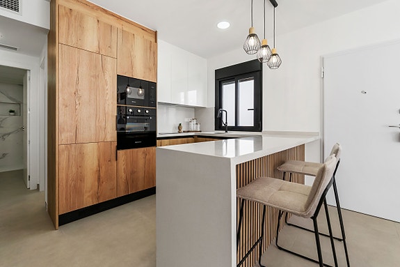 Ny villa med 3 soverom, basseng og takterrasse - Moderne design og høy standard