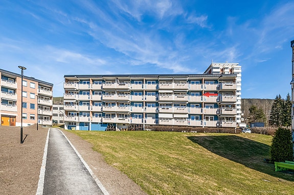 Kort vei til marka med gode turmuligheter sommer som vinter.