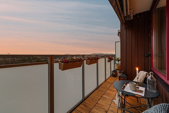 Velkommen til Stallerudveien 89 - Toppleilighet med vv/fyring/fiber inkl. i felleskostnadene