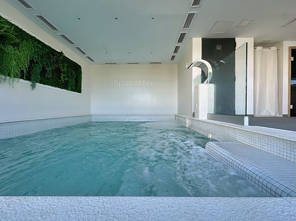 Eksklusiv penthouse med panoramautsikt - Fellesområde med spa, trening, lekeplass og paddle baner - 3 soverom og 2 bad