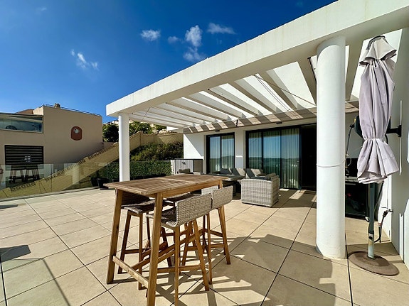 Eksklusiv penthouse med panoramautsikt - Fellesområde med spa, trening, lekeplass og paddle baner - 3 soverom og 2 bad