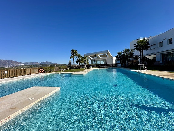 Eksklusiv penthouse med panoramautsikt - Fellesområde med spa, trening, lekeplass og paddle baner - 3 soverom og 2 bad