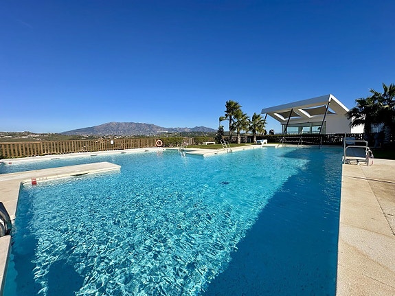 Eksklusiv penthouse med panoramautsikt - Fellesområde med spa, trening, lekeplass og paddle baner - 3 soverom og 2 bad