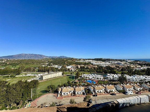 Eksklusiv penthouse med panoramautsikt - Fellesområde med spa, trening, lekeplass og paddle baner - 3 soverom og 2 bad