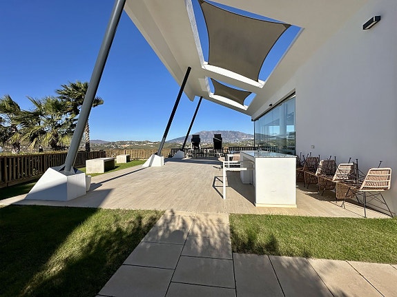 Eksklusiv penthouse med panoramautsikt - Fellesområde med spa, trening, lekeplass og paddle baner - 3 soverom og 2 bad