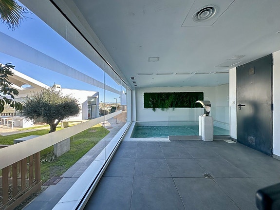 Eksklusiv penthouse med panoramautsikt - Fellesområde med spa, trening, lekeplass og paddle baner - 3 soverom og 2 bad