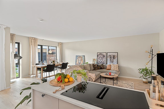 Velkommen til Mebakken 49! Boligen er presentert av Gaute Kverneland v/Aktiv Eiendomsmegling avd. Kristiansand. Foto: Ivars Upe